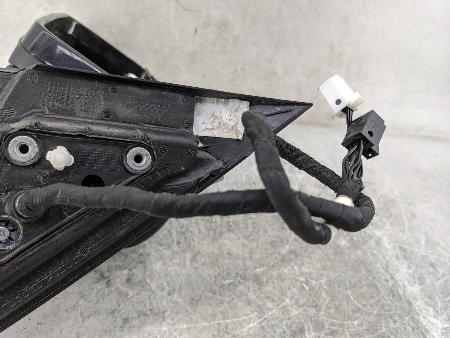 2014-2016 Mercedes-Benz Cla250 Driver Side View Mirror - Left Door Mirror OEM Used - Oemusedautoparts1.com