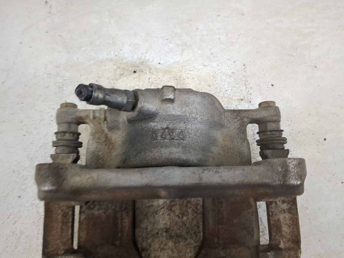 2014 Mercedes-benz Cla250 Front Driver Left Brake Caliper - Oemusedautoparts1.com