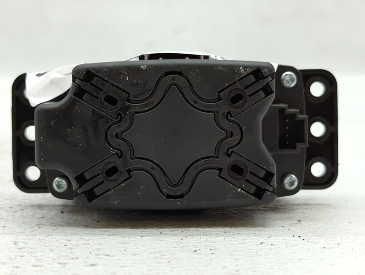 2014-2016 Mercedes-benz Cla250 Am Fm Cd Player Radio Receiver - Oemusedautoparts1.com