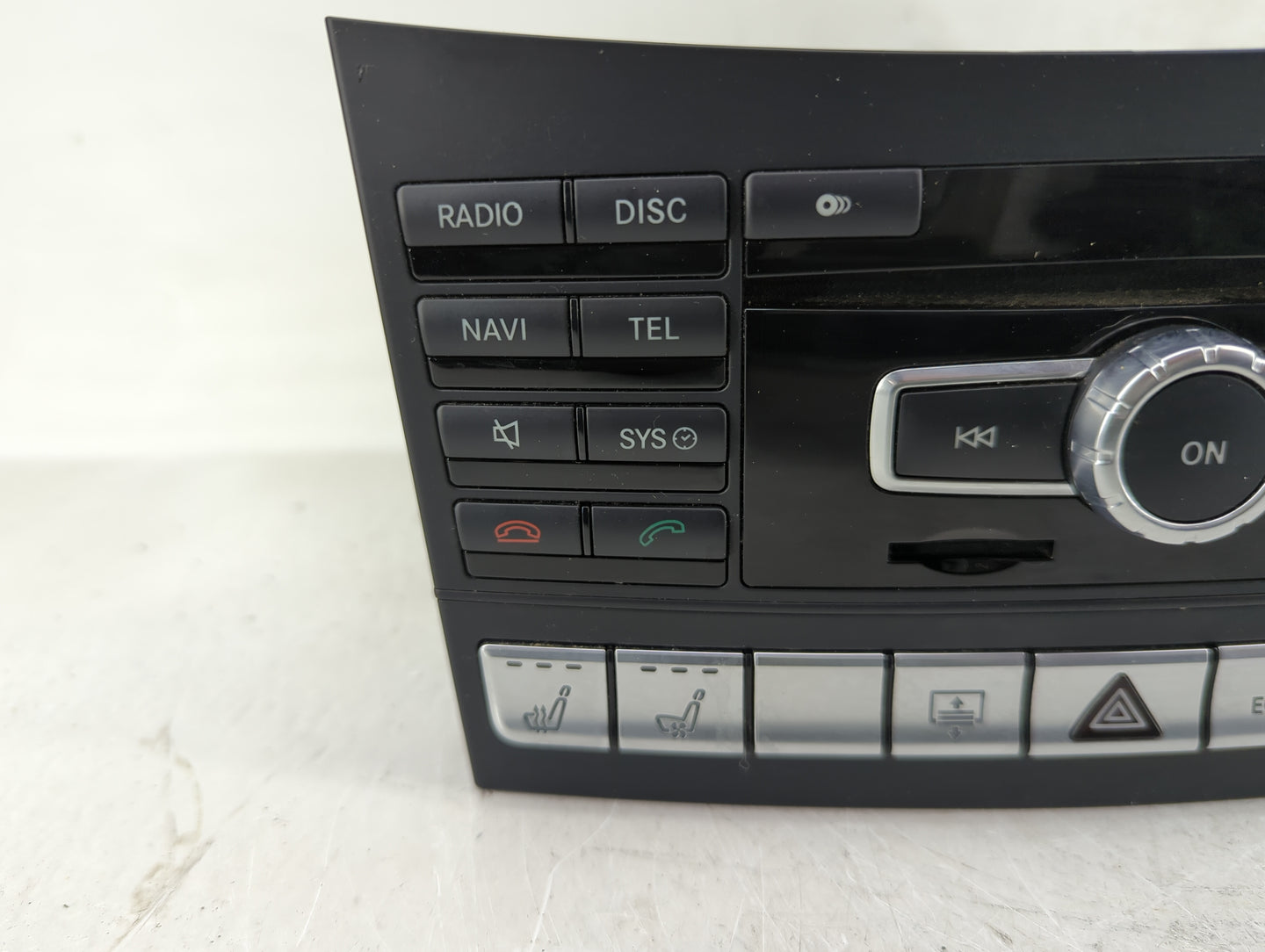 2014 Mercedes-Benz Cls550 Radio AM FM Cd Player Receiver Replacement P/N:A 212 900 74 26 Fits OEM Used Auto Parts - Oemuseda