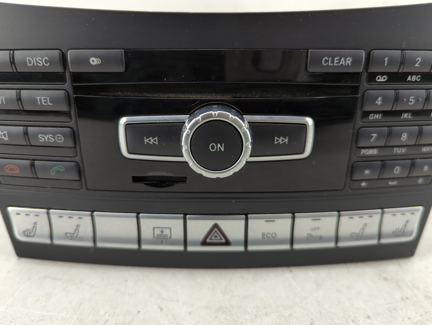 2014 Mercedes-Benz Cls550 Radio AM FM Cd Player Receiver Replacement P/N:A 212 900 74 26 Fits OEM Used Auto Parts - Oemuseda