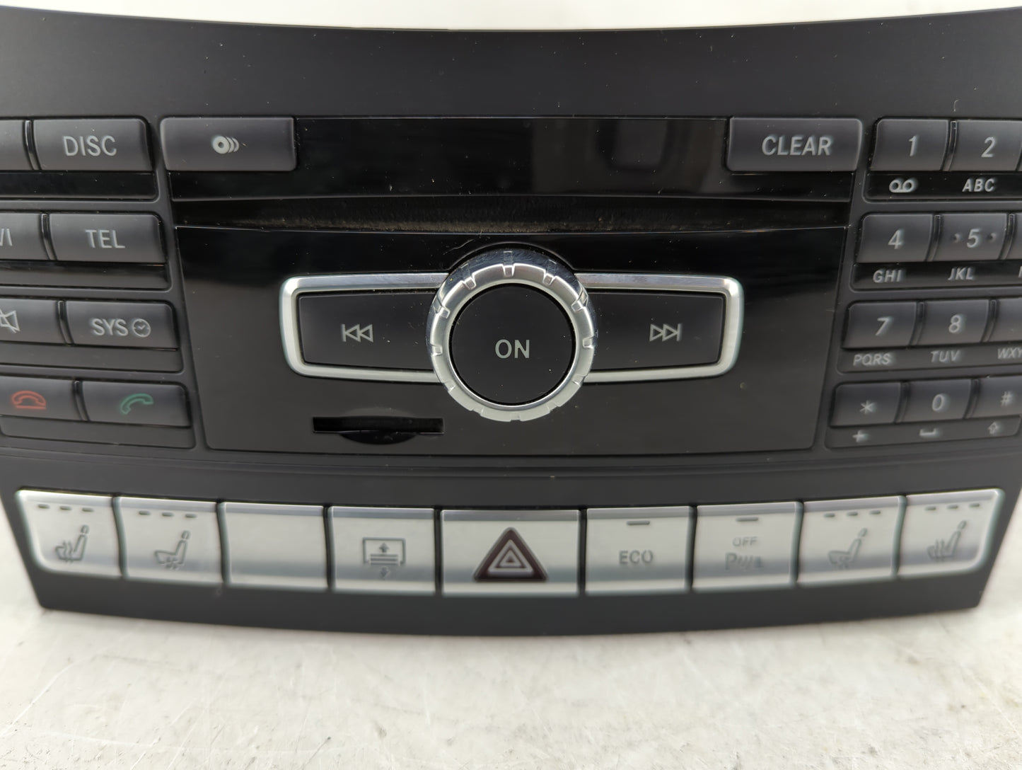 2014 Mercedes-Benz Cls550 Radio AM FM Cd Player Receiver Replacement P/N:A 212 900 74 26 Fits OEM Used Auto Parts - Oemuseda