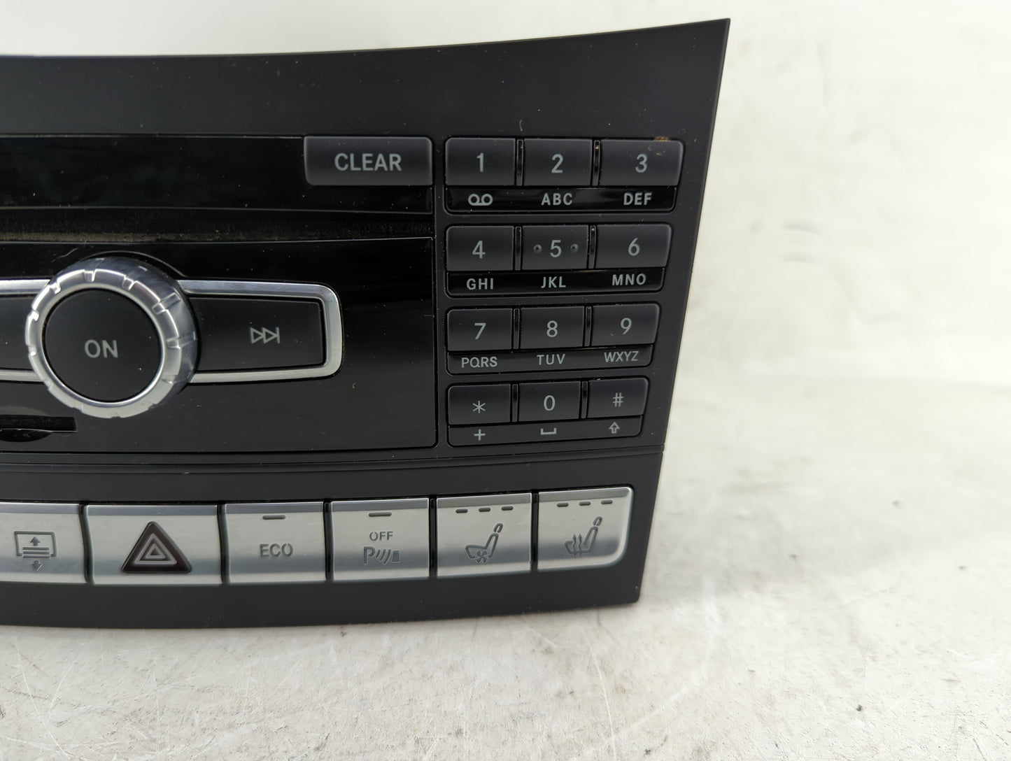 2014 Mercedes-Benz Cls550 Radio AM FM Cd Player Receiver Replacement P/N:A 212 900 74 26 Fits OEM Used Auto Parts - Oemuseda