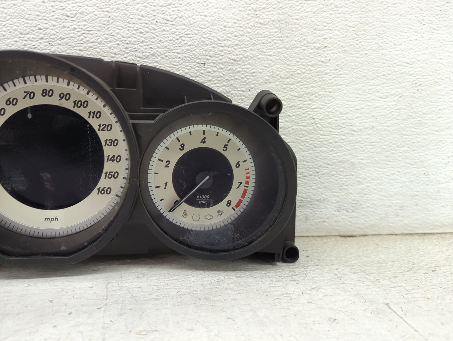 2014 Mercedes-Benz Cls550 Instrument Cluster Speedometer Gauges P/N:A2C87307000 A2189006904, 2189016000 Miles:113K Fits OEM 