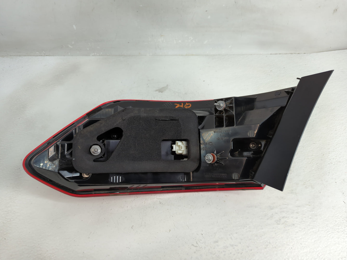 2014 Mercedes-Benz E-Class Tail Light Assembly Driver Left OEM P/N:A2129061303 613903 Fits Fits 2015 2016 OEM Used Auto Part
