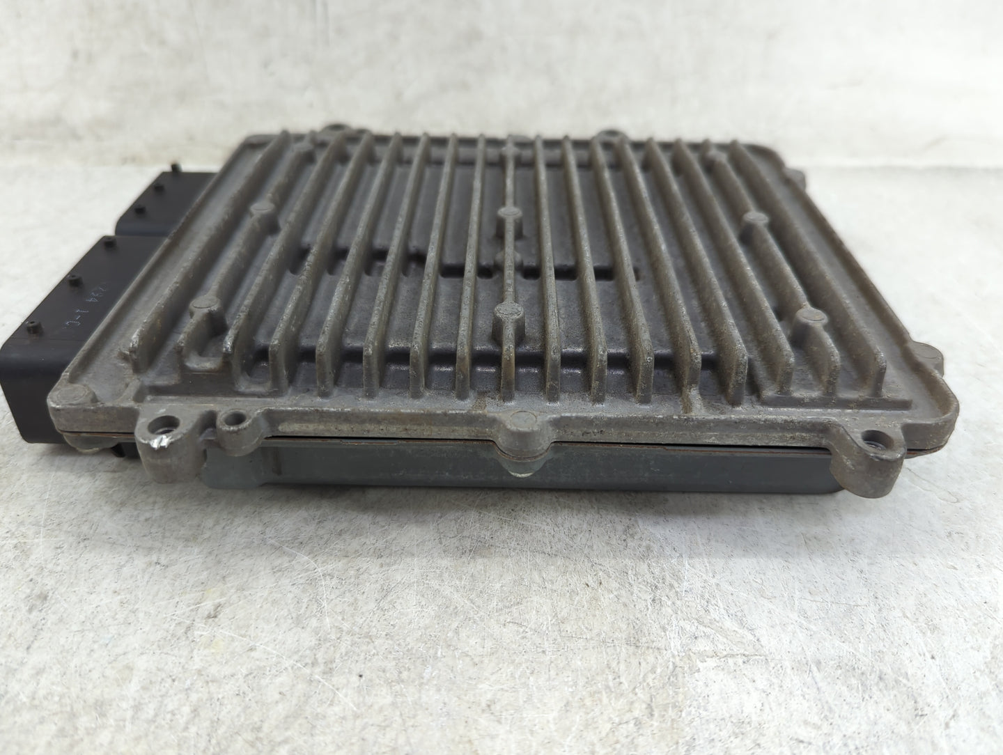 2014 Mercedes-Benz E-Class PCM Engine Control Computer ECU ECM PCU OEM P/N:A2769004600 A2769011200 Fits OEM Used Auto Parts 