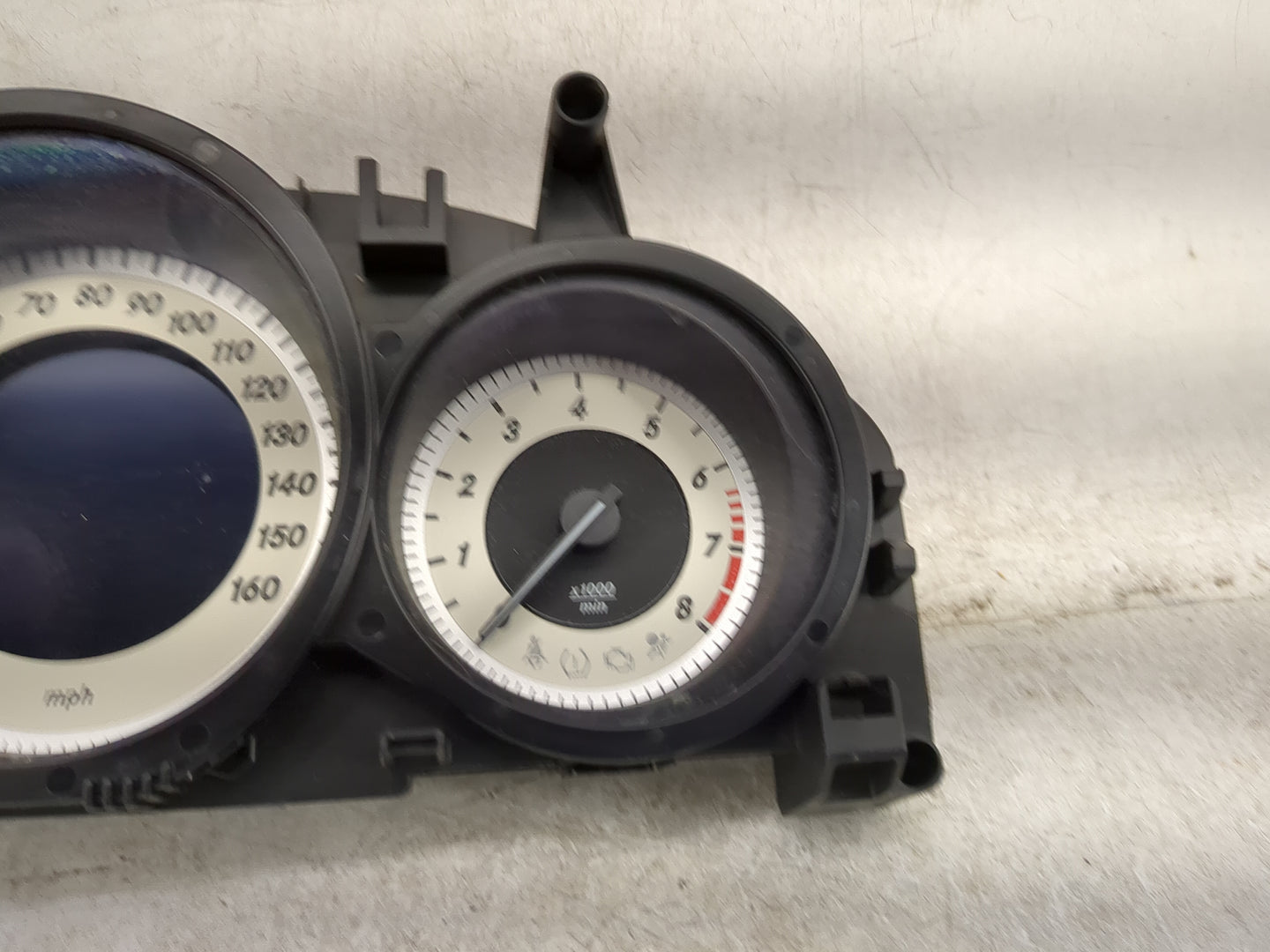 2014 Mercedes-Benz E-Class Instrument Cluster Speedometer Gauges P/N:A2129000925 A2C53435305, A2C87306100 Miles:146K Fits OE