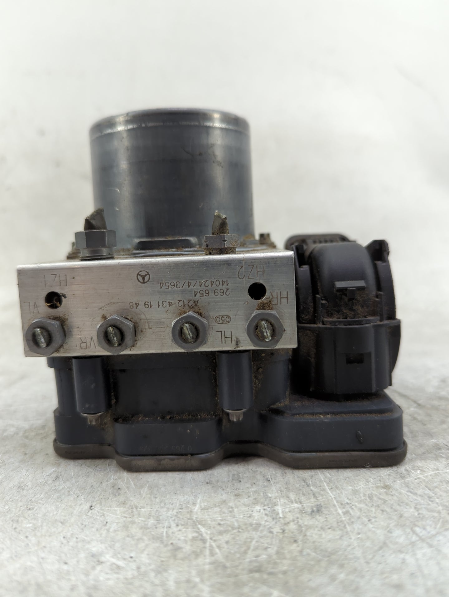 2014 Mercedes-Benz E-Class ABS Pump Control Module Replacement P/N:A2124311948 2696540, 0265956094, 0265235313 Fits OEM Used