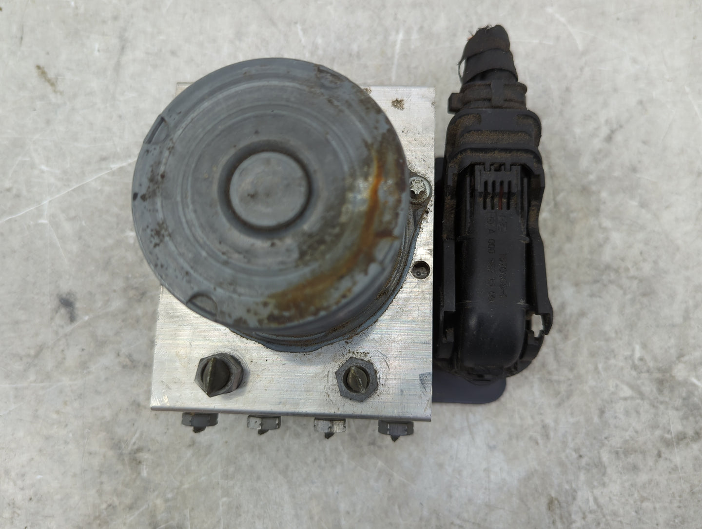 2014 Mercedes-Benz E-Class ABS Pump Control Module Replacement P/N:A2124311948 2696540, 0265956094, 0265235313 Fits OEM Used