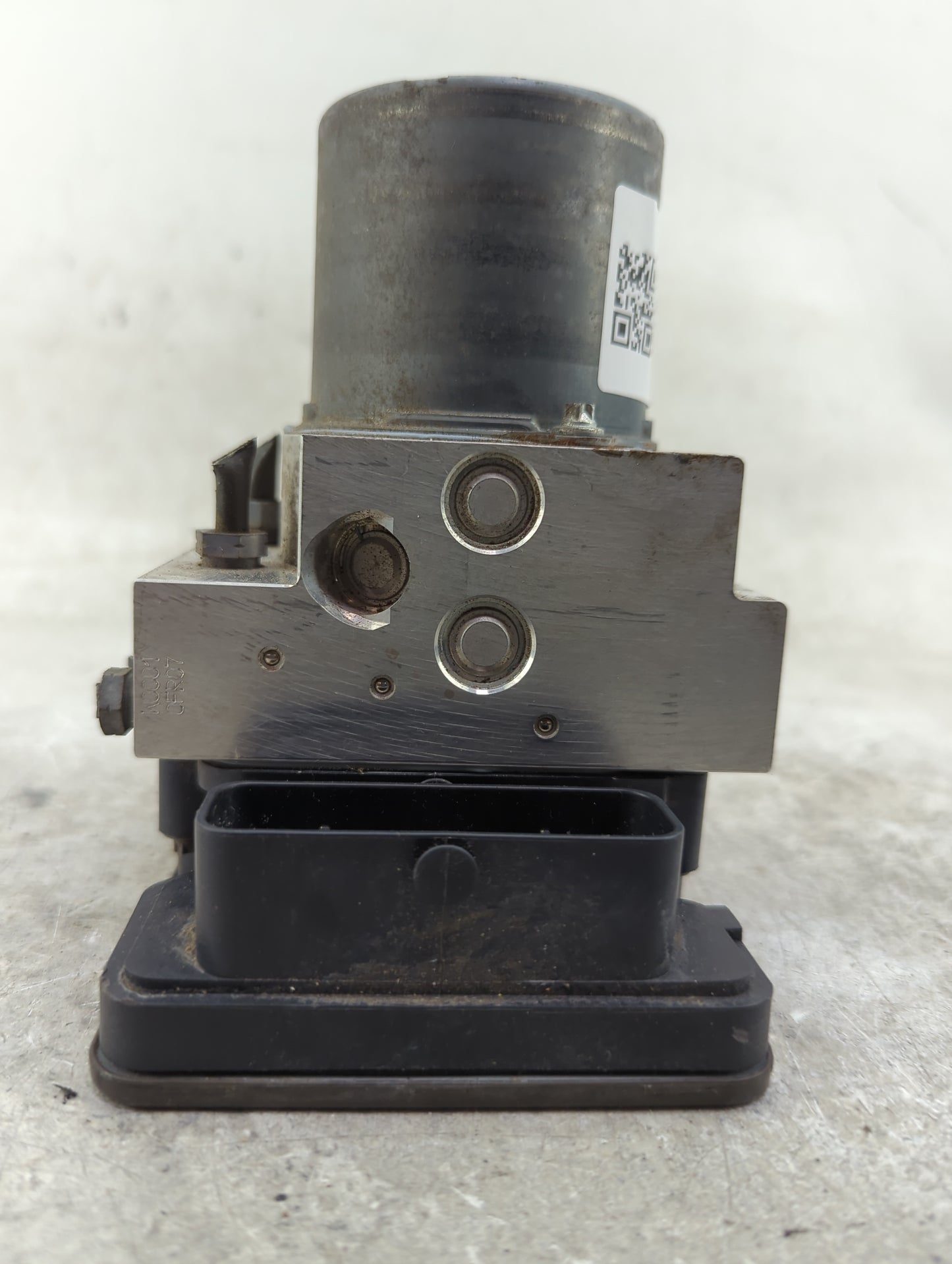 2014 Mercedes-Benz E-Class ABS Pump Control Module Replacement P/N:A2124311048 Fits OEM Used Auto Parts - Oemusedautoparts1.