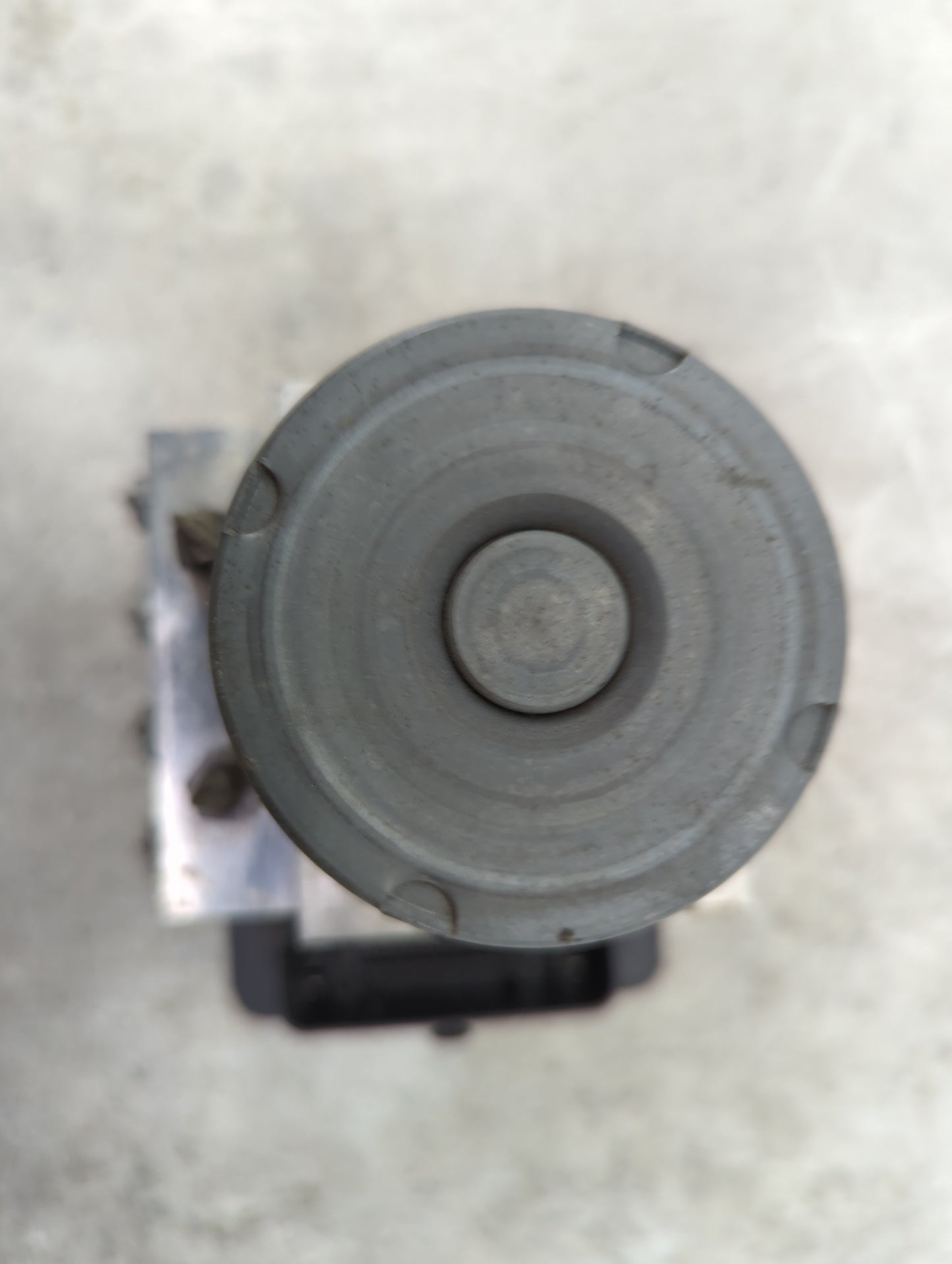 2014 Mercedes-Benz E-Class ABS Pump Control Module Replacement P/N:A2124311048 Fits OEM Used Auto Parts - Oemusedautoparts1.