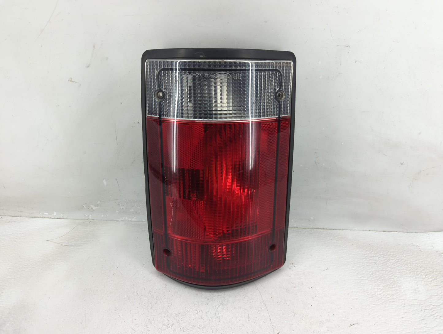 2014 Mercedes-Benz E250 Tail Light Assembly Passenger Right OEM P/N:44ZH815A Fits OEM Used Auto Parts - Oemusedautoparts1.co