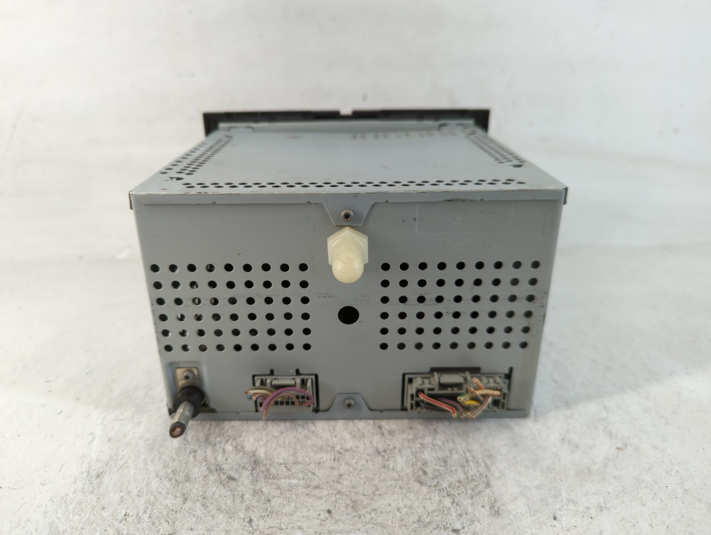 2014 Mercedes-Benz E250 Radio AM FM Cd Player Receiver Replacement P/N:EC2T-18C869-AA Fits Fits 2015 2016 2017 2018 2019 OEM