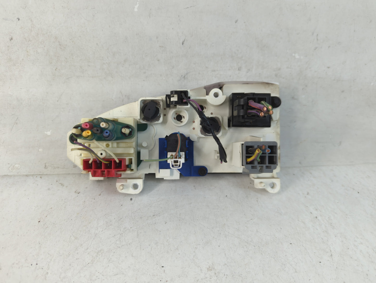 2014 Mercedes-Benz E250 Climate Control Module Temperature AC/Heater Replacement Fits OEM Used Auto Parts - Oemusedautoparts