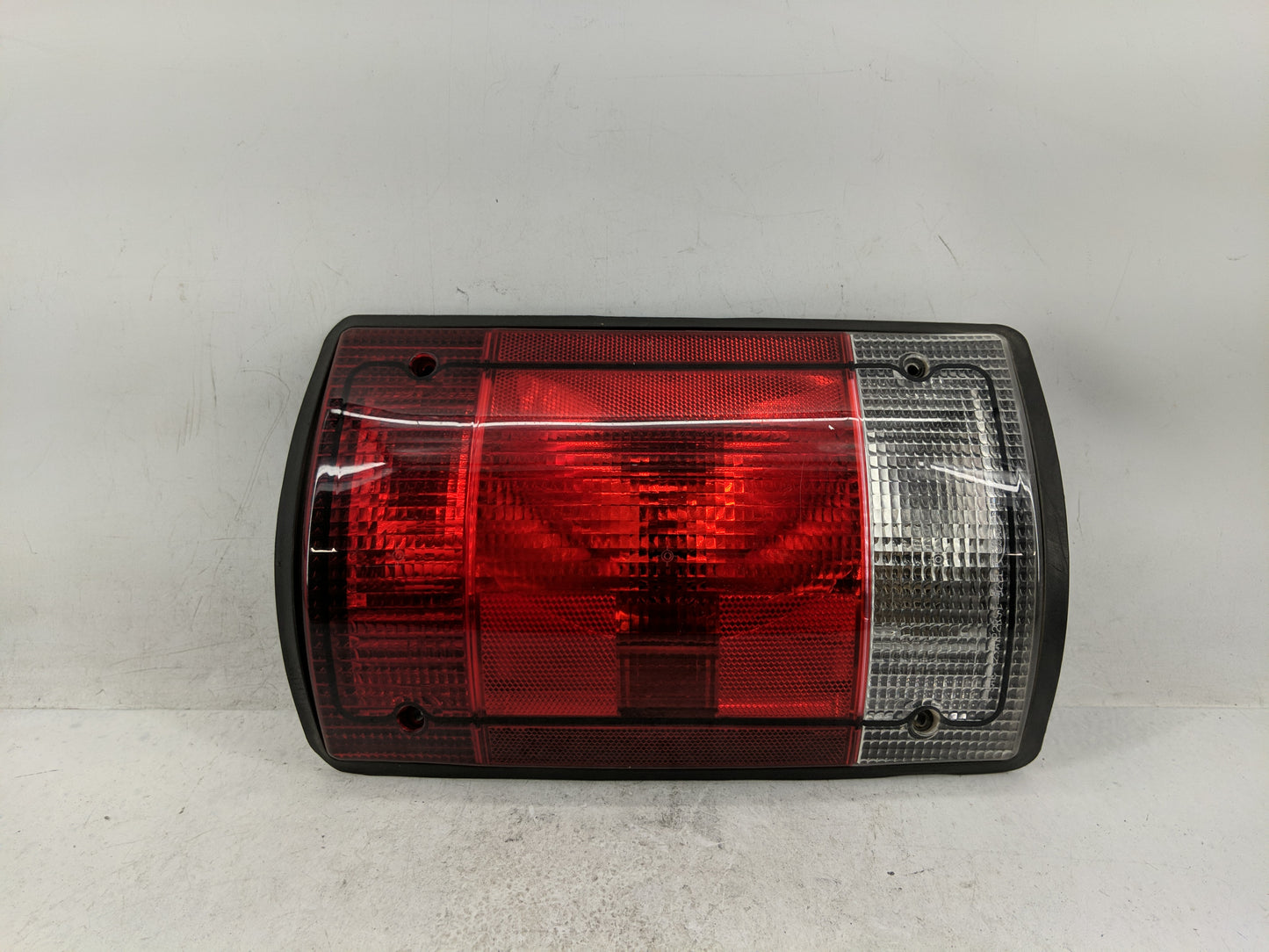 2014 Mercedes-Benz E350 Tail Light Assembly Driver Left OEM P/N:VP9C2X-13441-AA Fits OEM Used Auto Parts - Oemusedautoparts1