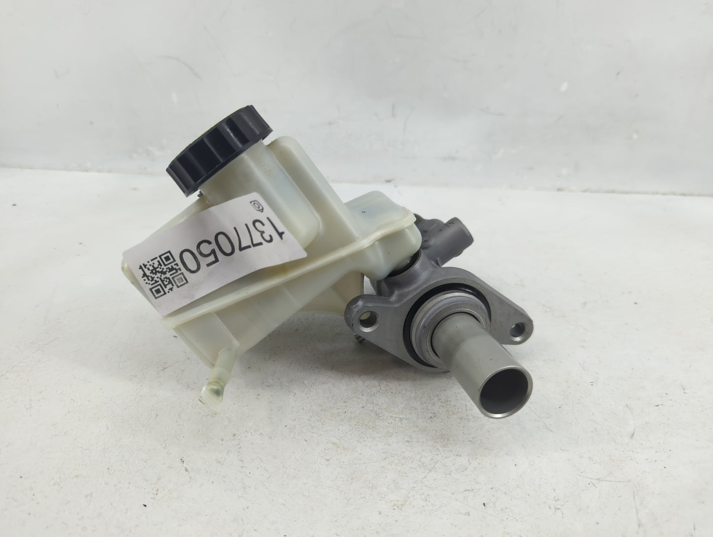 2014-2016 Mercedes-benz E350 Brake Master Cylinder - Oemusedautoparts1.com