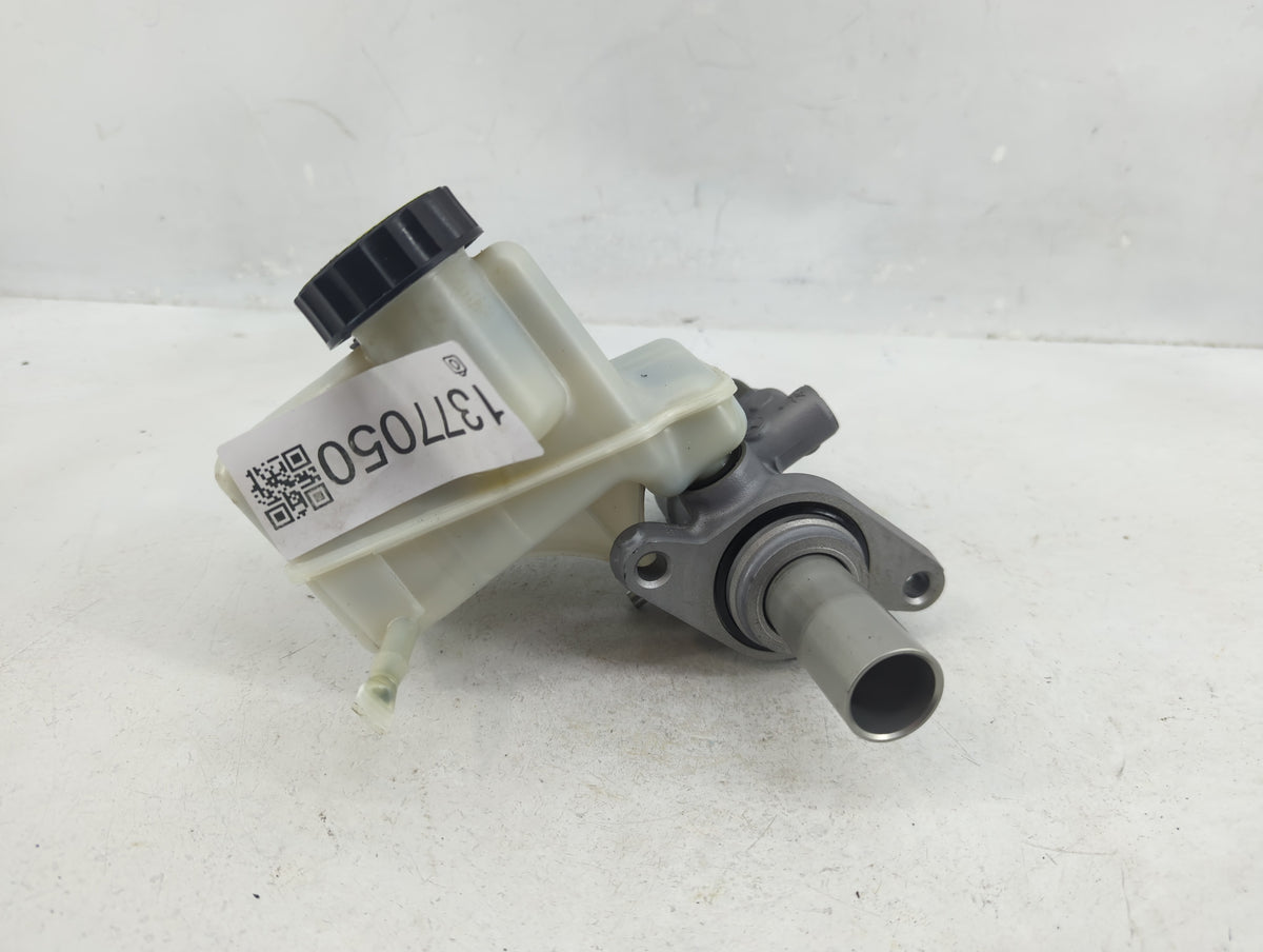 2014-2016 Mercedes-benz E350 Brake Master Cylinder - Oemusedautoparts1.com