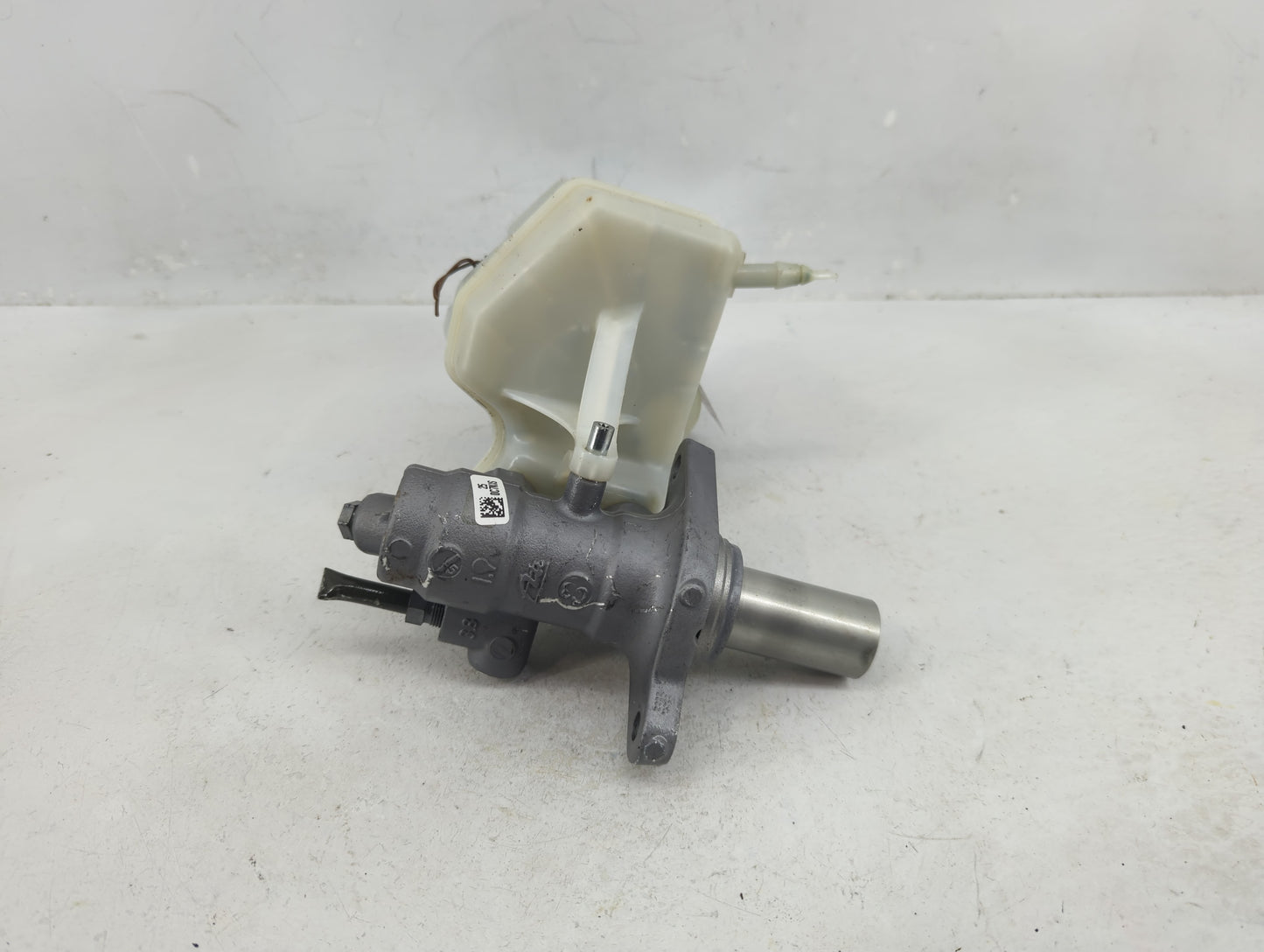 2014-2016 Mercedes-benz E350 Brake Master Cylinder - Oemusedautoparts1.com