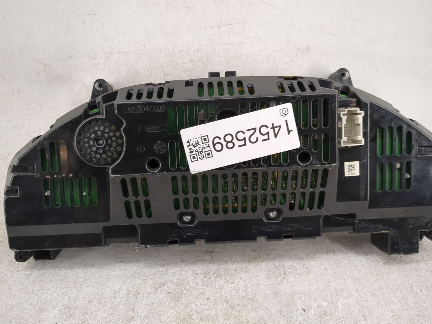 2014 Mercedes-Benz E350 Instrument Cluster Speedometer Gauges P/N:A2C30473300 Miles: Fits OEM Used Auto Parts - Oemusedautop