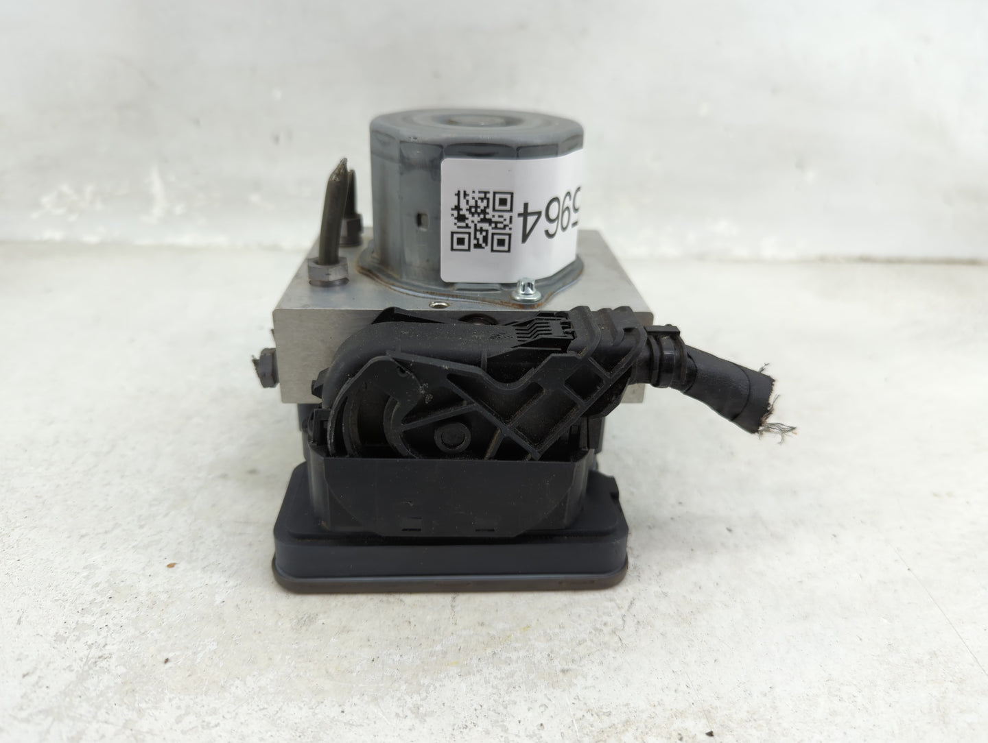 2014 Mercedes-Benz E350 ABS Pump Control Module Replacement P/N:A212 431 08 48 Fits OEM Used Auto Parts - Oemusedautoparts1.