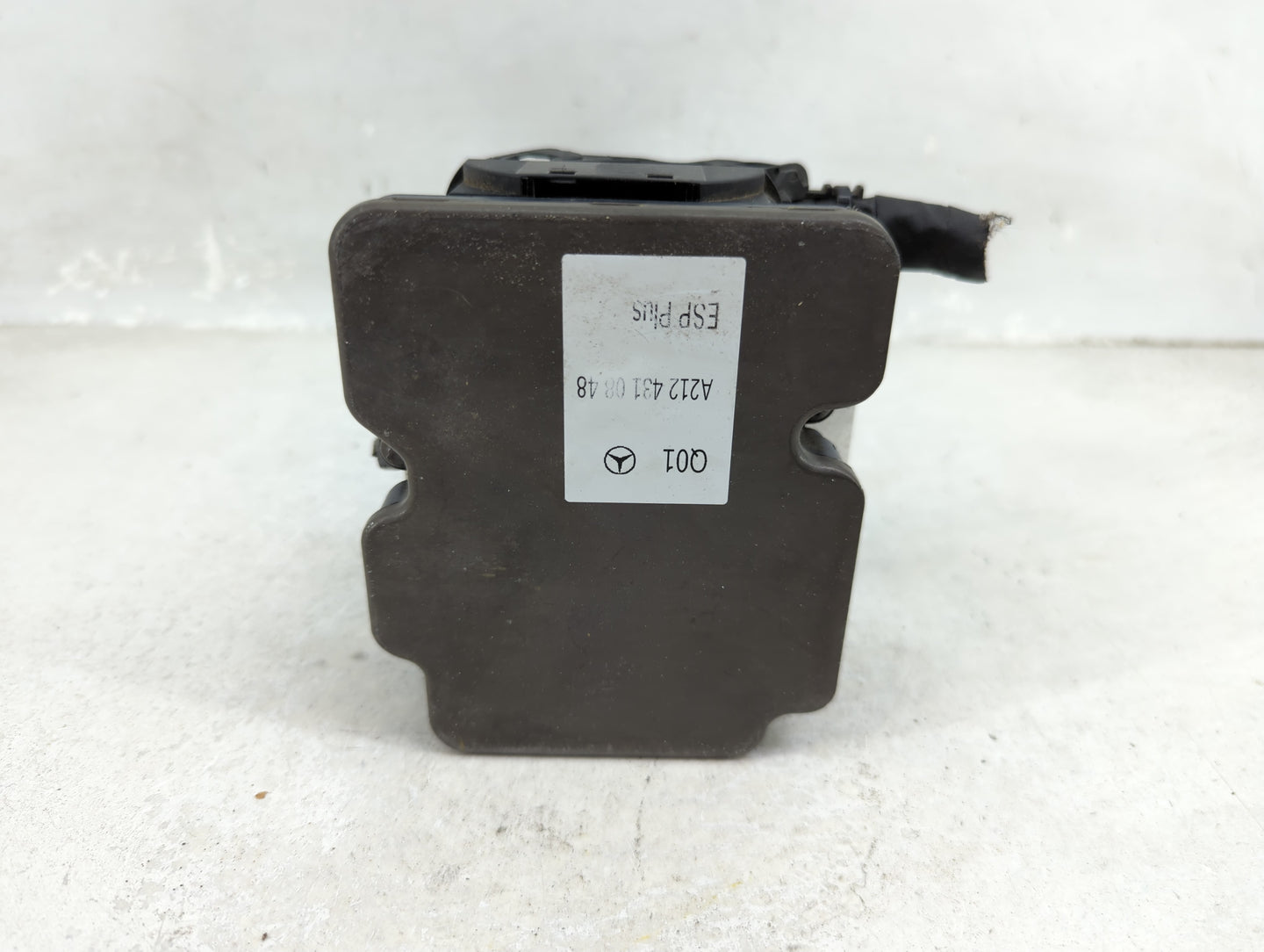 2014 Mercedes-Benz E350 ABS Pump Control Module Replacement P/N:A212 431 08 48 Fits OEM Used Auto Parts - Oemusedautoparts1.