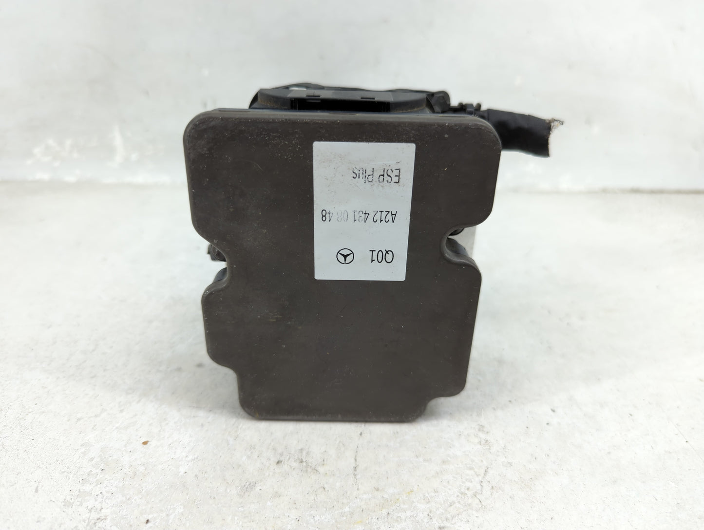 2014 Mercedes-Benz E350 ABS Pump Control Module Replacement P/N:A212 431 08 48 Fits OEM Used Auto Parts - Oemusedautoparts1.