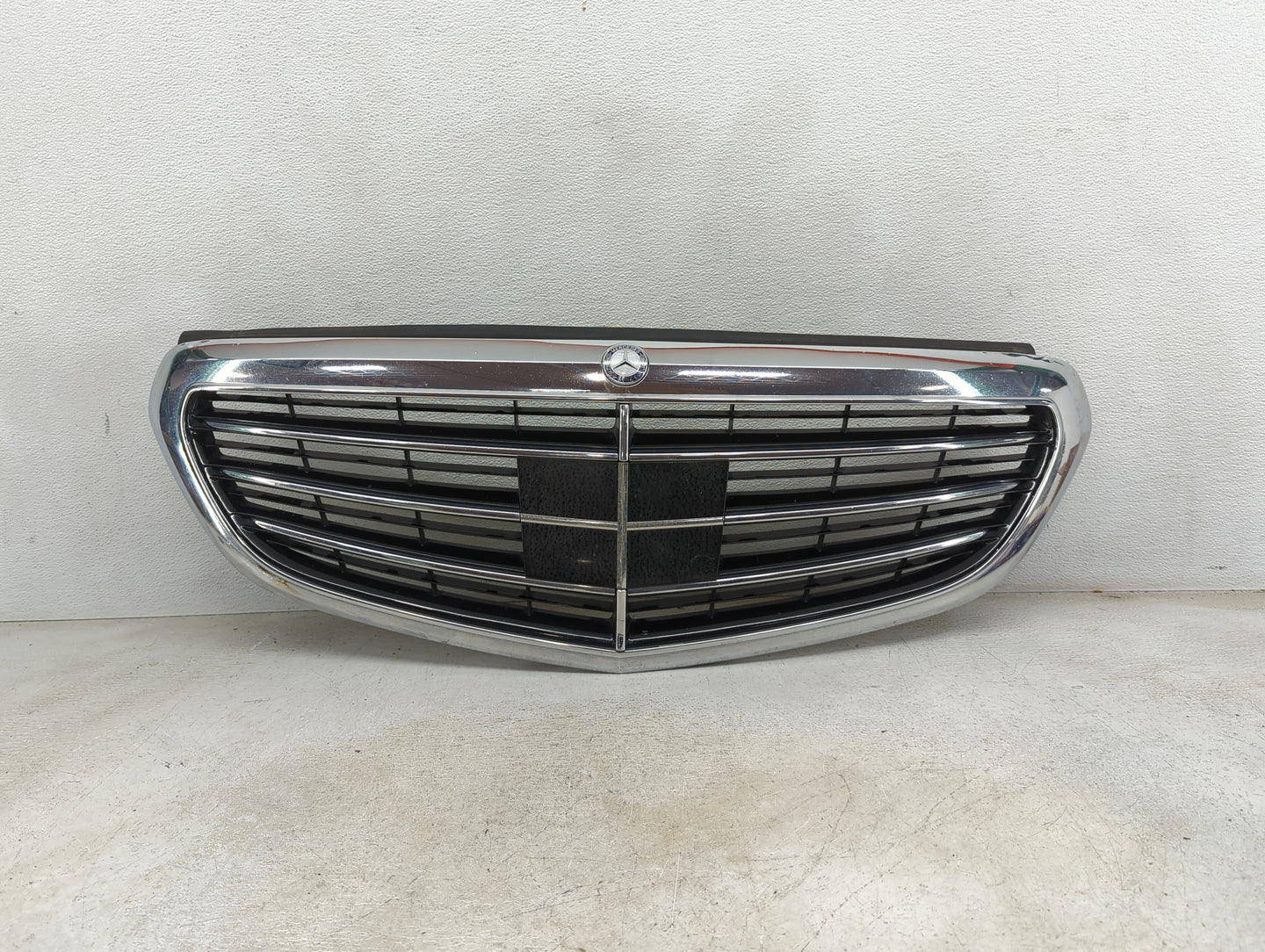 2014-2016 Mercedes-benz E350 Front Grille Bumper Not Included - Oemusedautoparts1.com