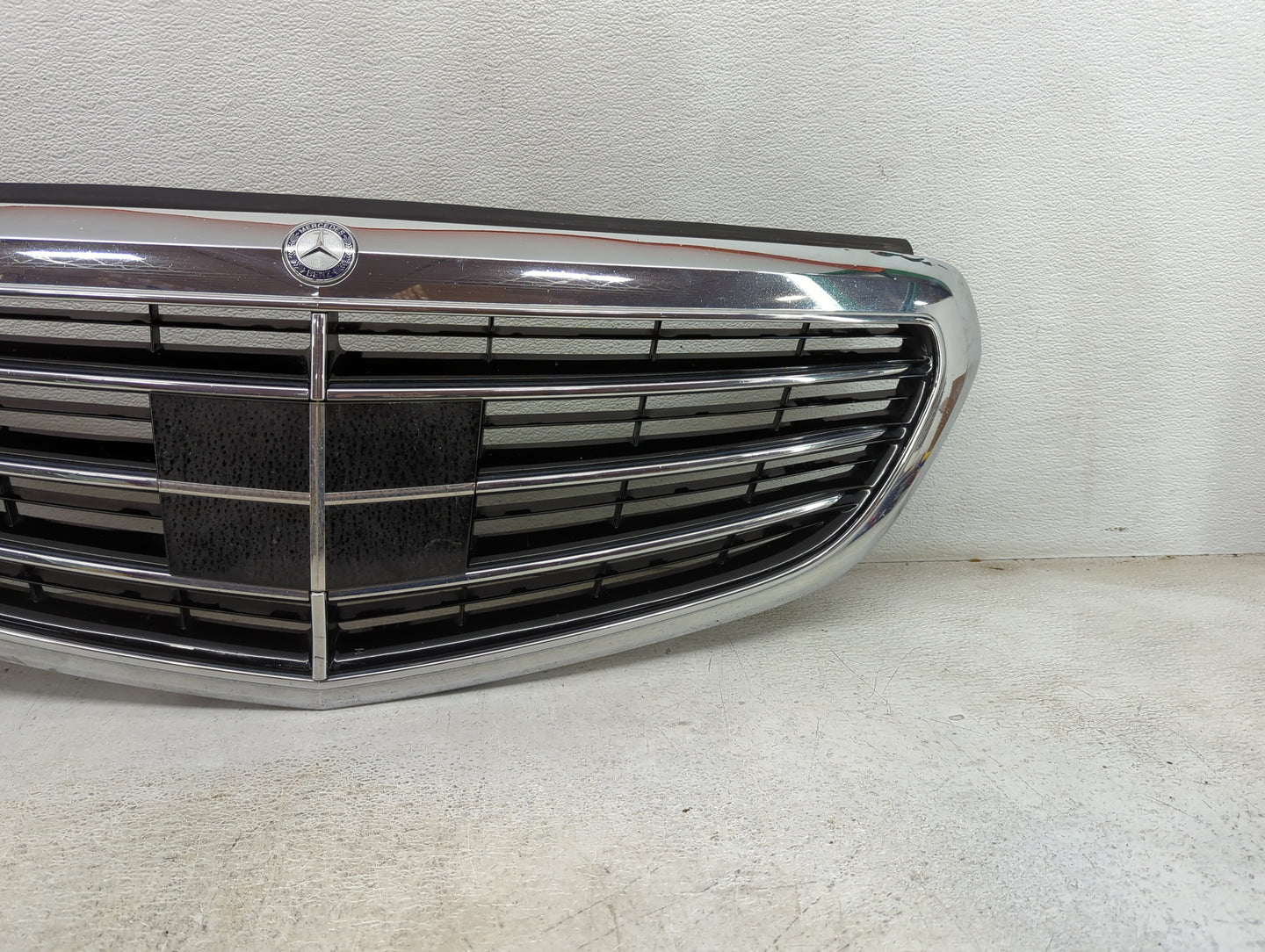 2014-2016 Mercedes-benz E350 Front Grille Bumper Not Included - Oemusedautoparts1.com