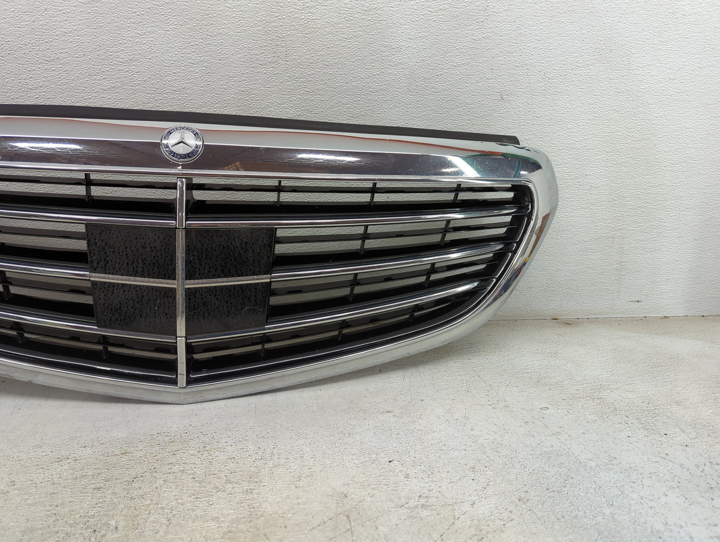 2014-2016 Mercedes-benz E350 Front Grille Bumper Not Included - Oemusedautoparts1.com