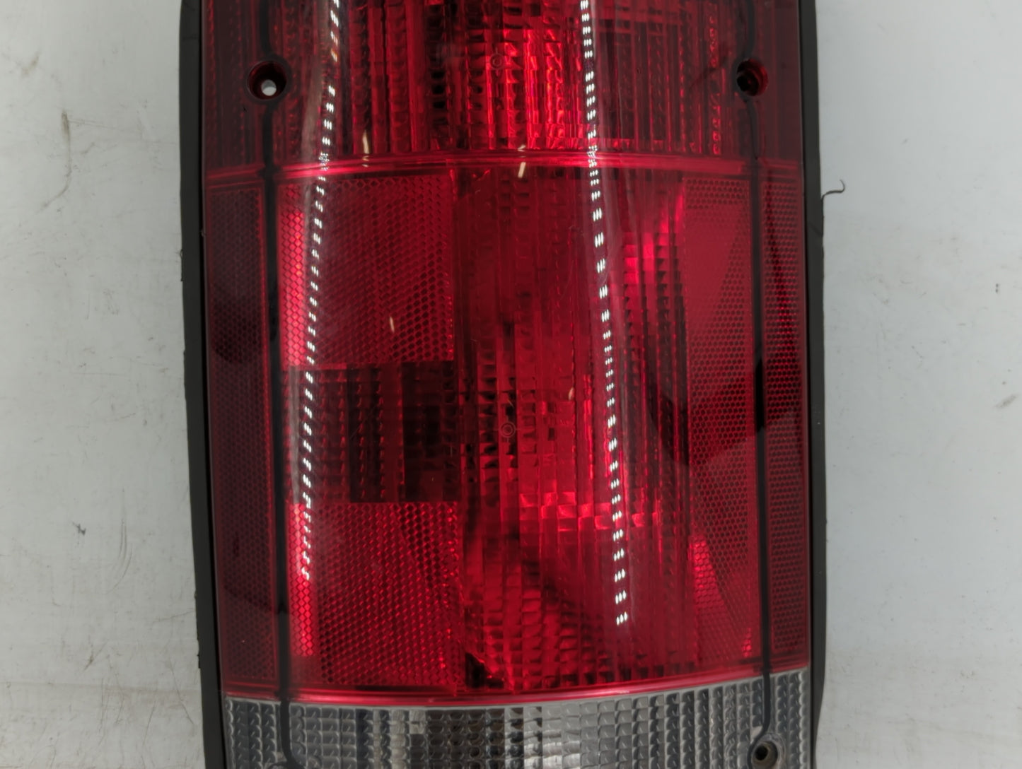 2014 Mercedes-Benz E350 Tail Light Assembly Driver Left OEM P/N:VP9C2X-13441-AA F7UB 13441 AA Fits OEM Used Auto Parts - Oem