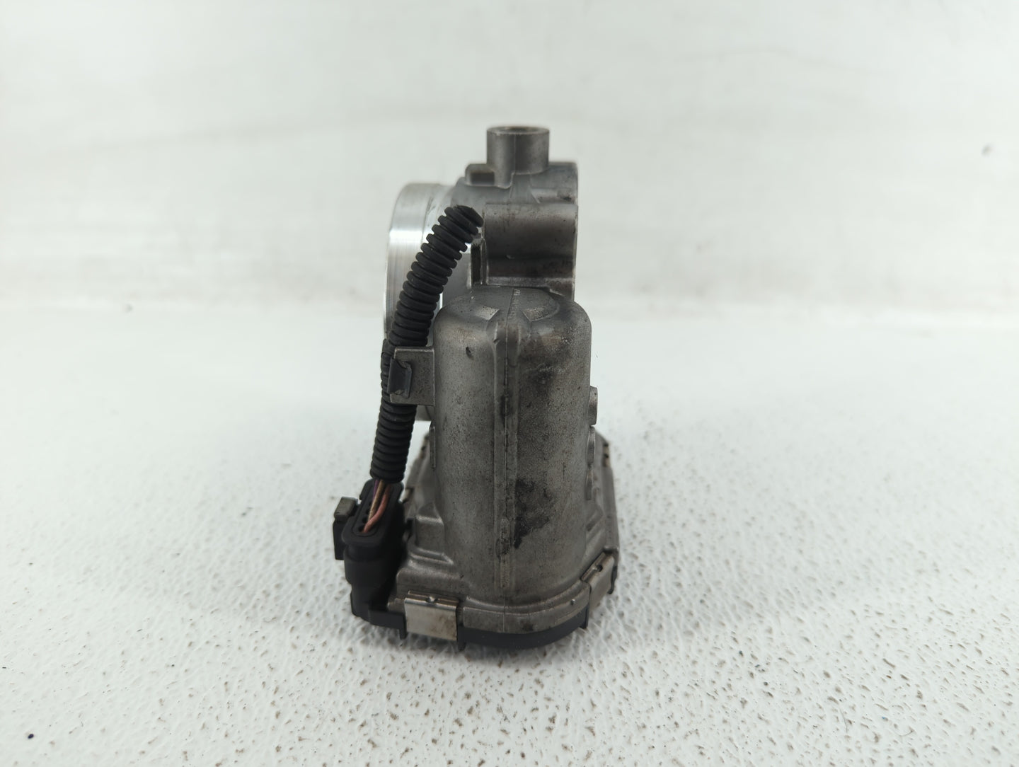 2012-2016 Mercedes-Benz E350 Throttle Body P/N:A 276 141 01 25 2761410125 Fits OEM Used Auto Parts - Oemusedautoparts1.com