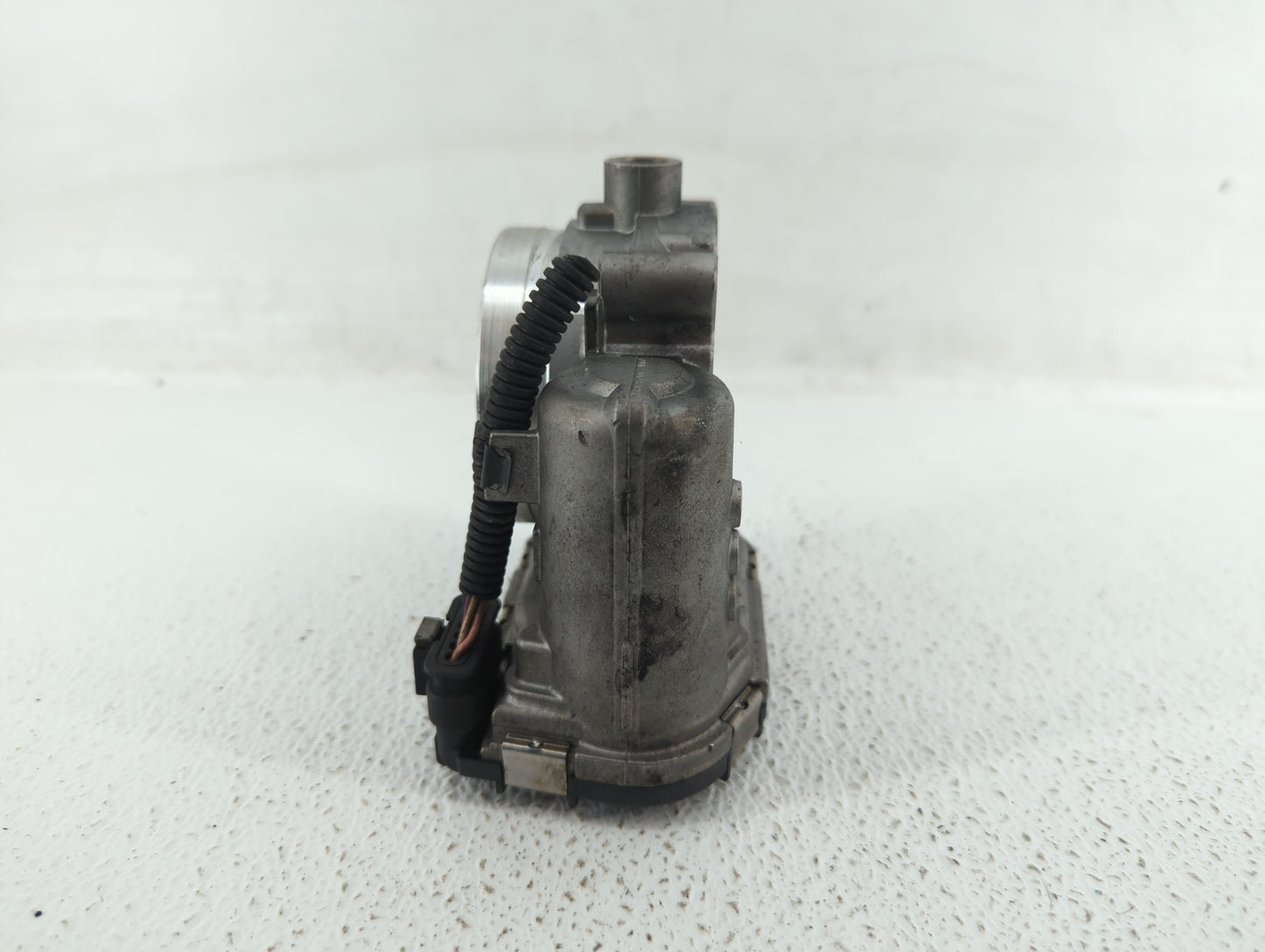 2012-2016 Mercedes-Benz E350 Throttle Body P/N:A 276 141 01 25 2761410125 Fits OEM Used Auto Parts - Oemusedautoparts1.com