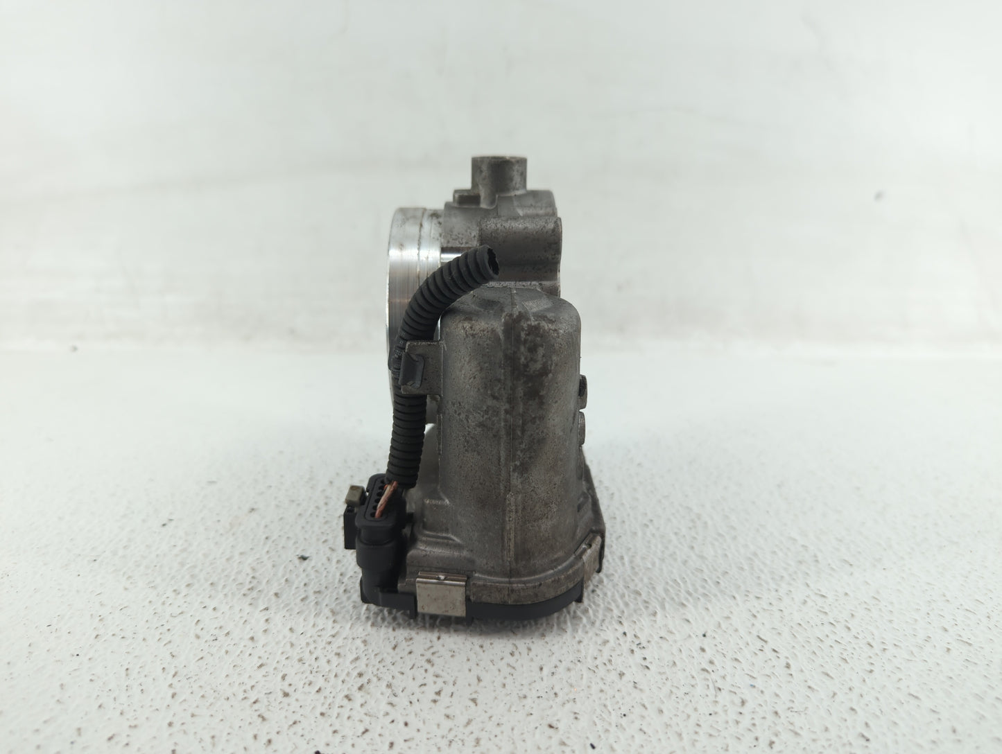 2012-2016 Mercedes-Benz E350 Throttle Body P/N:A 276 141 01 25 2761410125 Fits OEM Used Auto Parts - Oemusedautoparts1.com