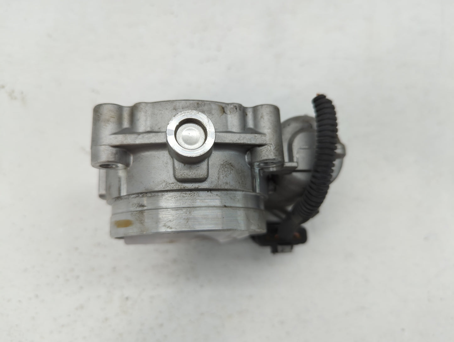 2012-2016 Mercedes-Benz E350 Throttle Body P/N:A 276 141 01 25 2761410125 Fits OEM Used Auto Parts - Oemusedautoparts1.com