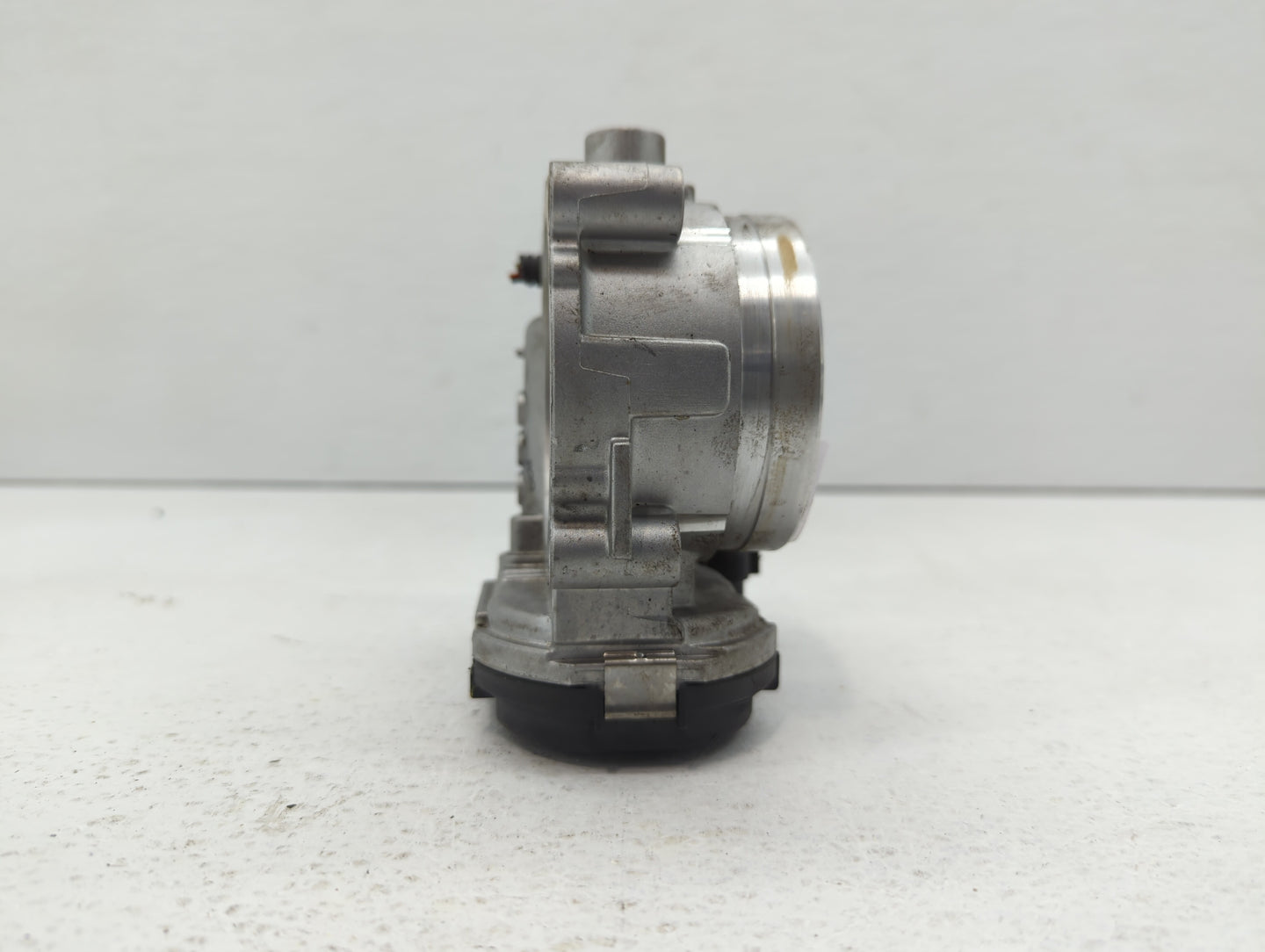 2012-2016 Mercedes-Benz E350 Throttle Body P/N:A 276 141 01 25 2761410125 Fits OEM Used Auto Parts - Oemusedautoparts1.com