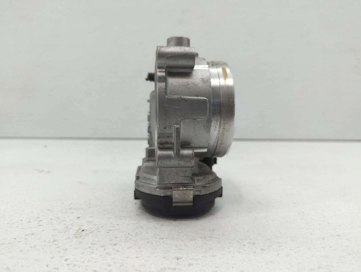 2012-2016 Mercedes-Benz E350 Throttle Body P/N:A 276 141 01 25 2761410125 Fits OEM Used Auto Parts - Oemusedautoparts1.com