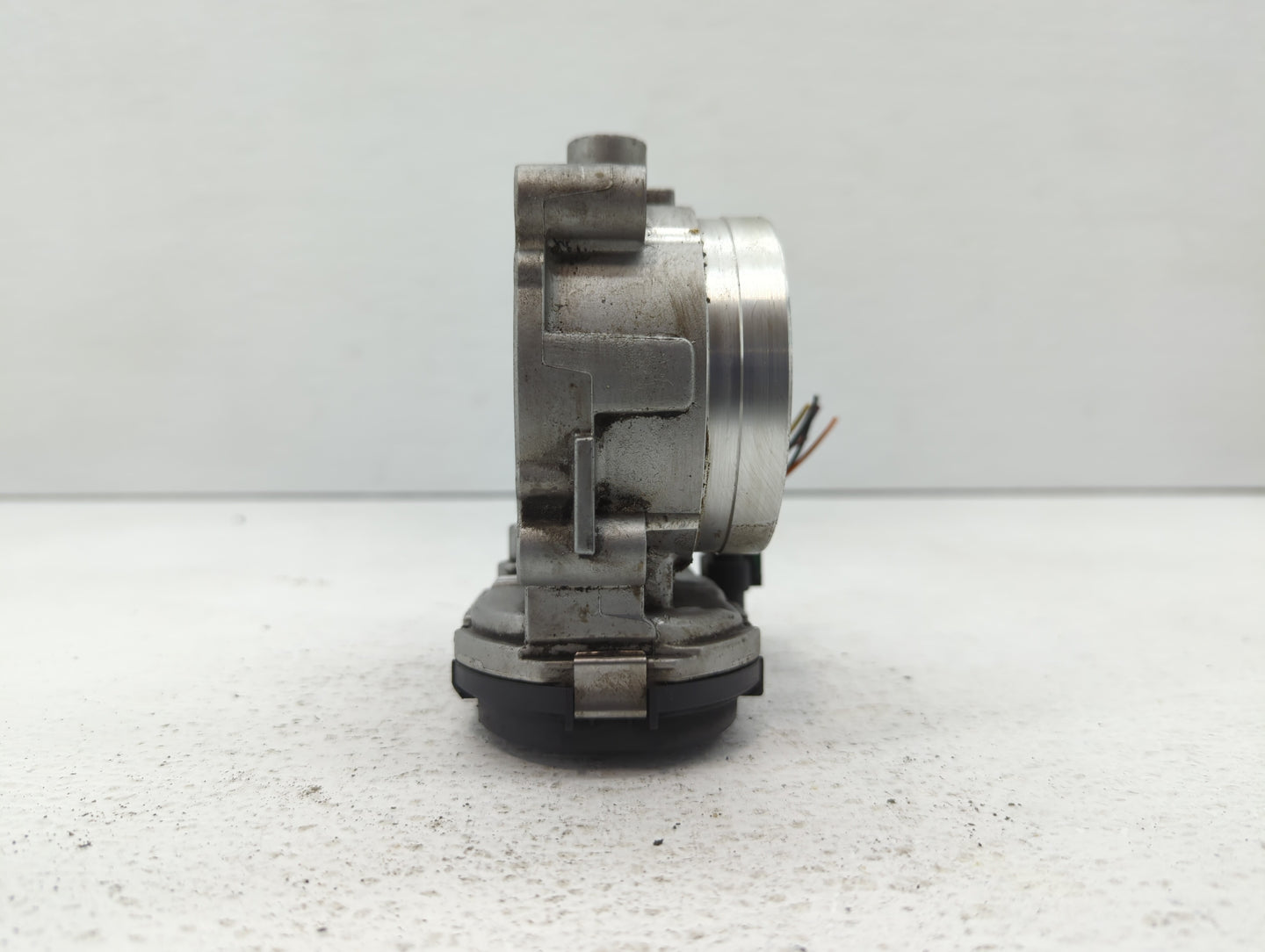 2012-2016 Mercedes-Benz E350 Throttle Body P/N:A 276 141 01 25 2761410125 Fits OEM Used Auto Parts - Oemusedautoparts1.com