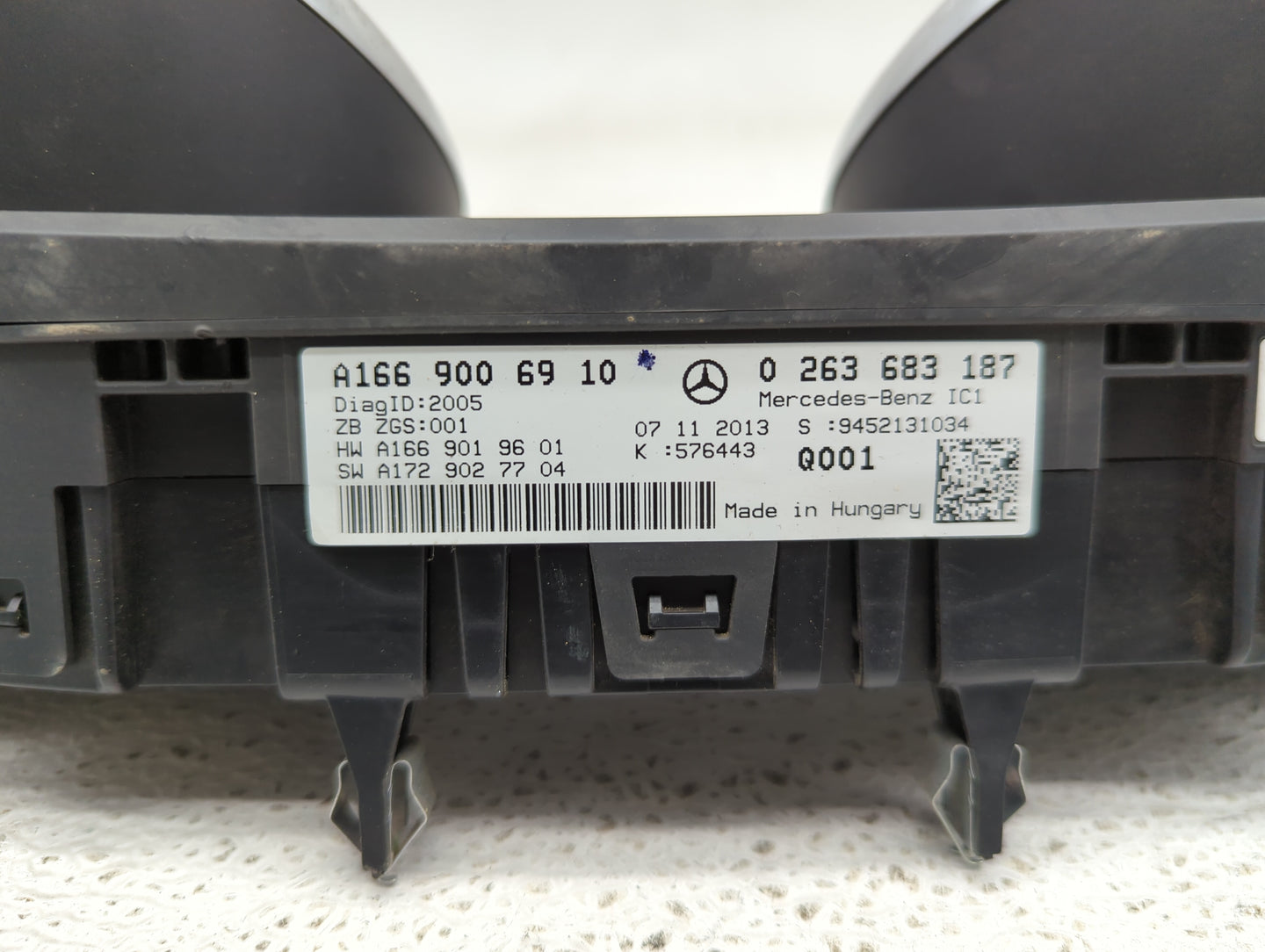 2014 Mercedes-Benz Gl-Class Instrument Cluster Speedometer Gauges P/N:A1669006910 0263683187, A1669019601, A1729027704 Fits 