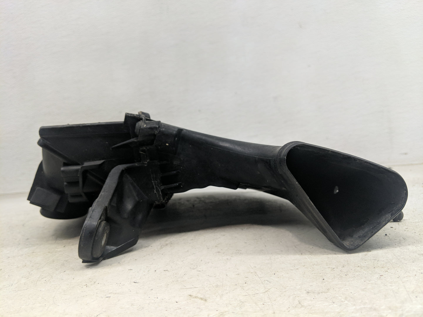 2013-2016 Mercedes-benz Gl350 Air Cleaner Intake-duct Hose Tube - Oemusedautoparts1.com