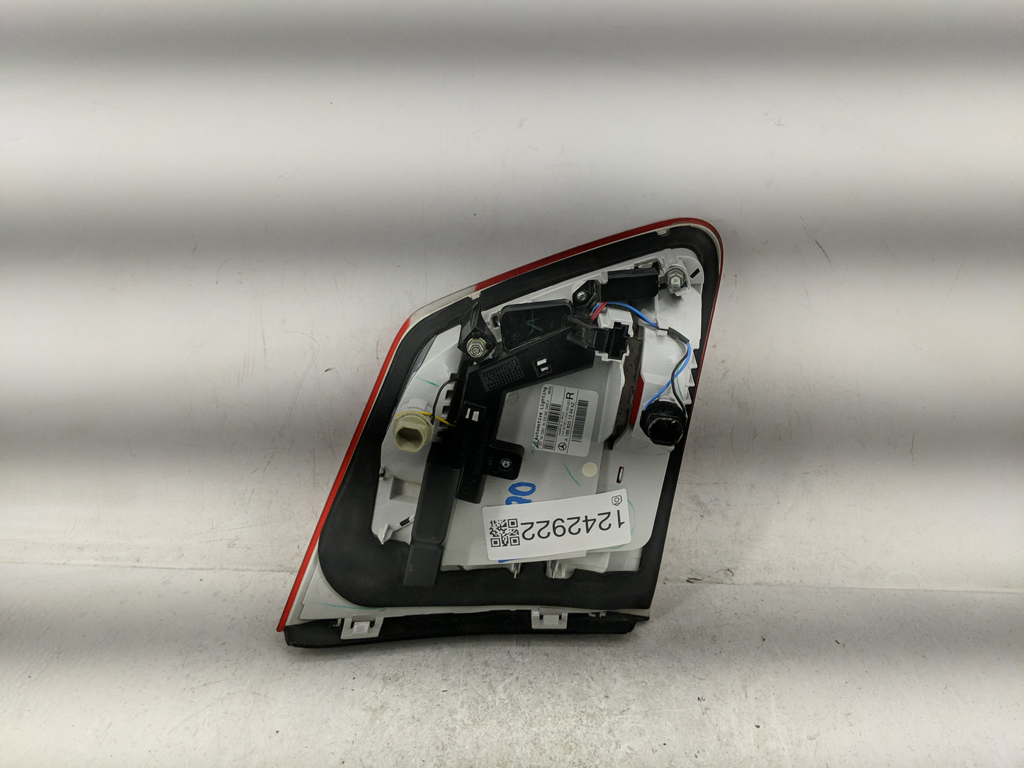 Mercedes-benz Gla45 Amg Passenger Right Side Tail Light Taillight Oem - Oemusedautoparts1.com