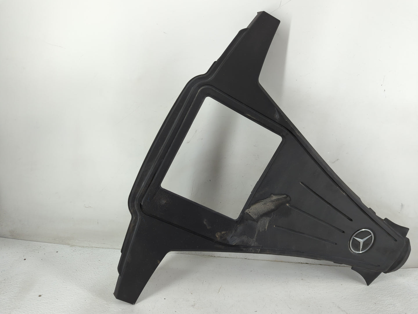 2014 Mercedes-benz Gl450 Engine Cover - Oemusedautoparts1.com