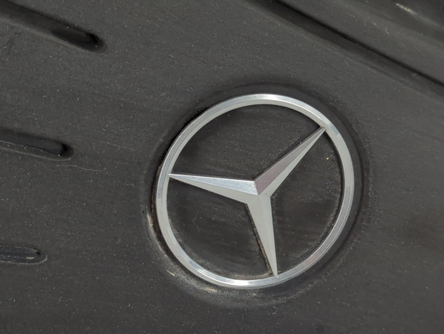 2014 Mercedes-benz Gl450 Engine Cover - Oemusedautoparts1.com