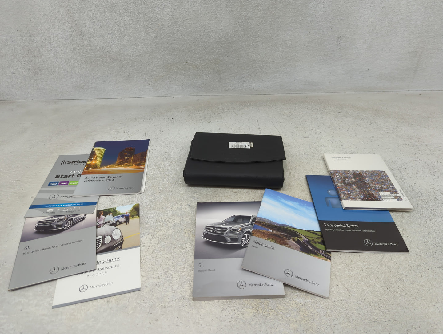 2014 Mercedes-Benz Gl450 Owners Manual Book Guide P/N:1665843171 OEM Used Auto Parts - Oemusedautoparts1.com