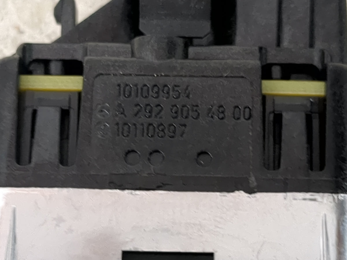 2014 Mercedes-benz Gl450 Passenger Right Power Window Switch - Oemusedautoparts1.com