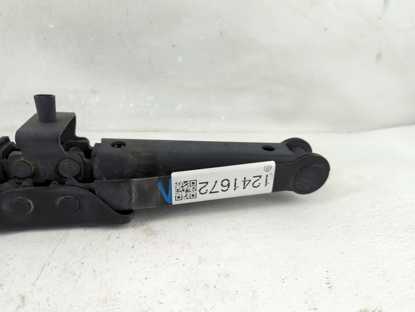 2014 Mercedes-benz Gla180 Spare Scissor Car Jack - Oemusedautoparts1.com