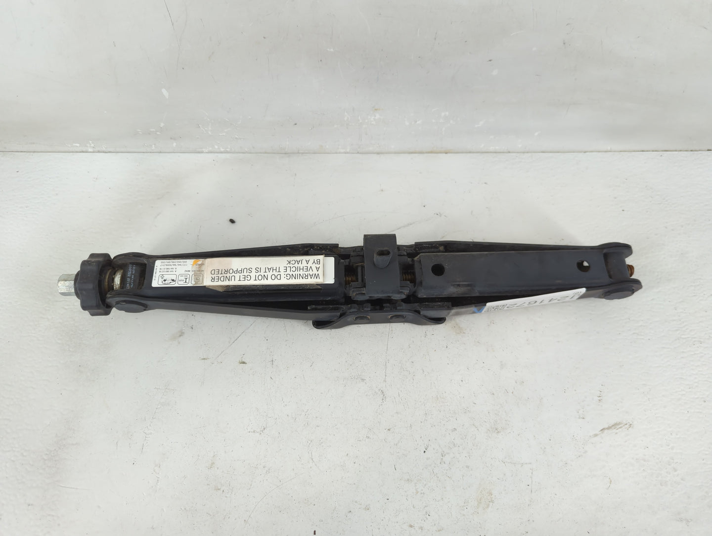 2014 Mercedes-benz Gla180 Spare Scissor Car Jack - Oemusedautoparts1.com