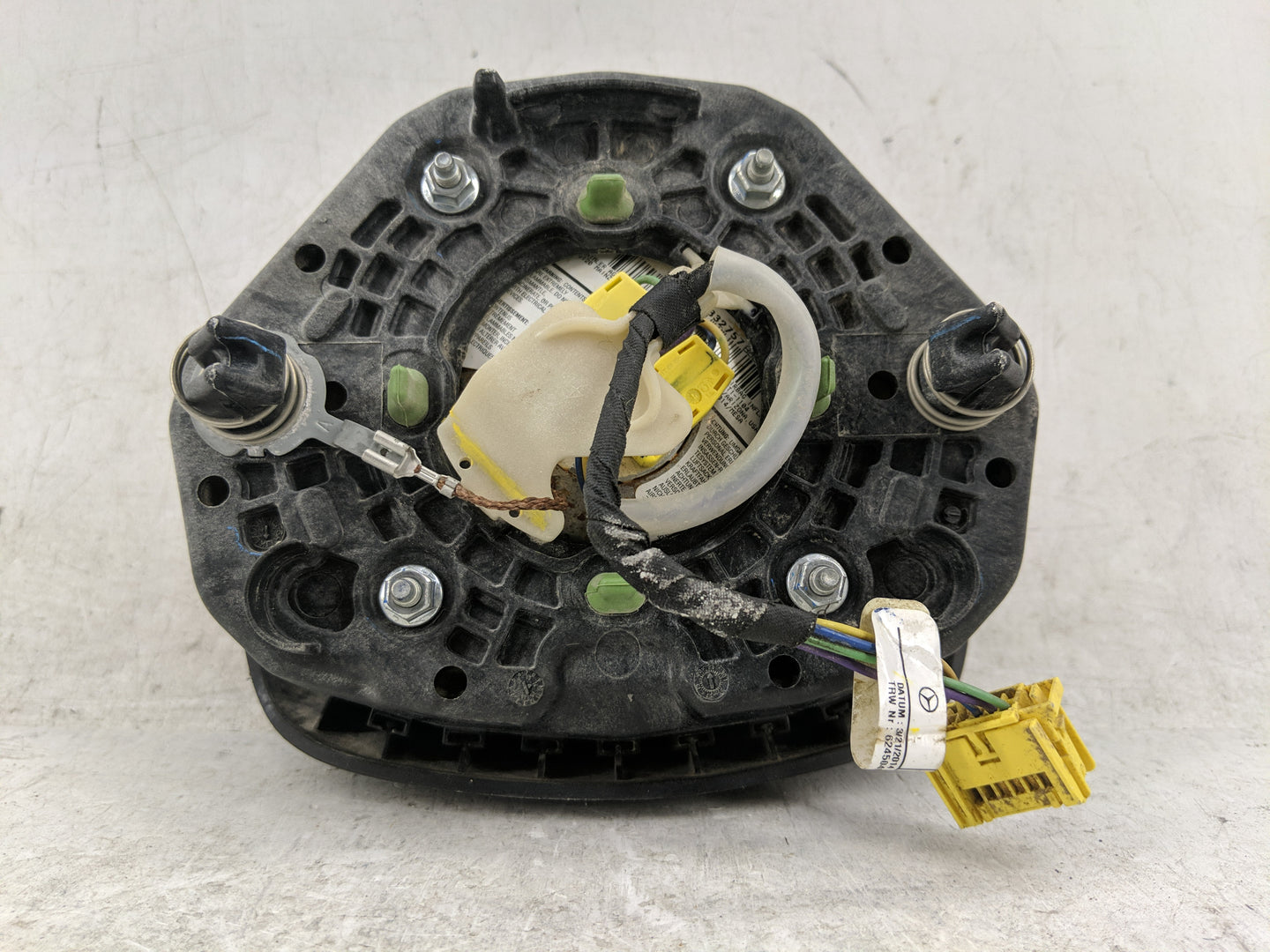 Mercedes-benz Gla45 Amg Air Bag Driver Left Steering Wheel Mounted - Oemusedautoparts1.com