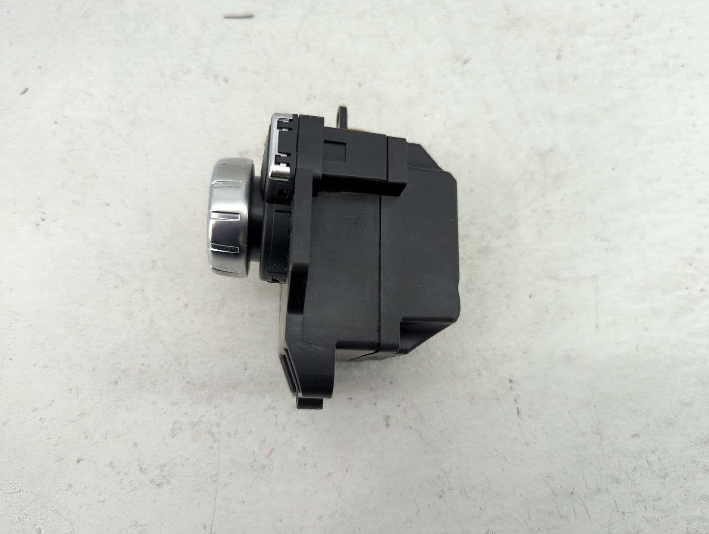 Mercedes-benz Glk250 Driver Left Oem Fog Light Lamp - Oemusedautoparts1.com