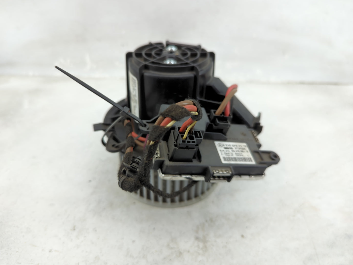 2011-2015 Mercedes-Benz Glk350 Heater AC Blower Motor P/N:A2128300708 V7771001 Fits OEM Used Auto Parts - Oemusedautoparts1.