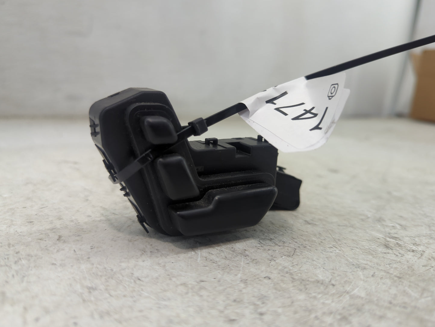 2014 Mercedes-Benz Gl Class Master Power Window Switch Replacement Driver Side Left P/N:A1669053900 Fits OEM Used Auto Parts